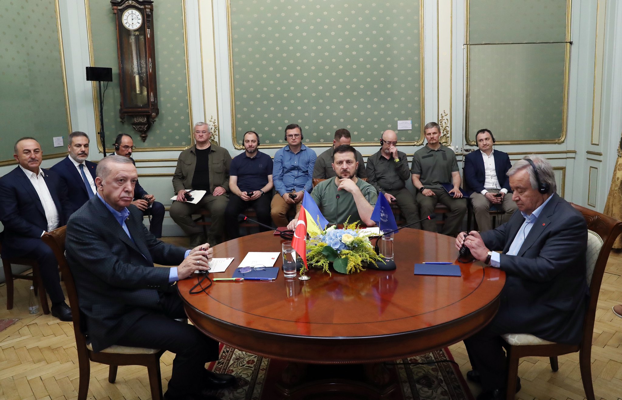 Ukrayna'daki üçlü zirve sona erdi... Savaşın enkazını Türk inşaat şirketleri kaldıracak!