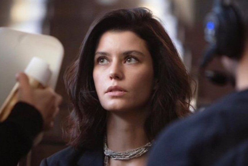 Beren Saat'in bacağına ne oldu?
