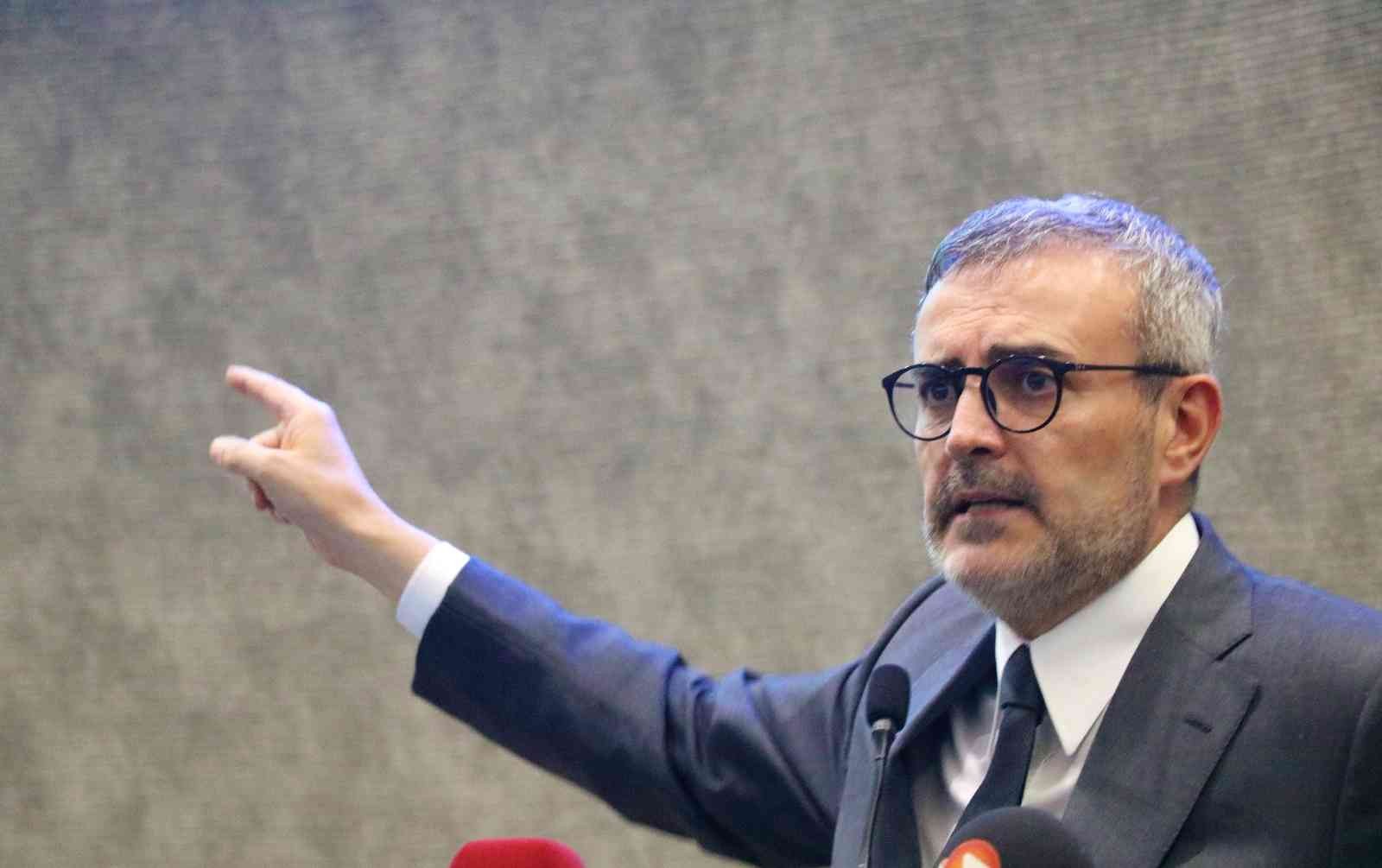 AKP'li Mahir Ünal, partisinin yüzde 52 oy aldığı Elbistan'da protesto edildi