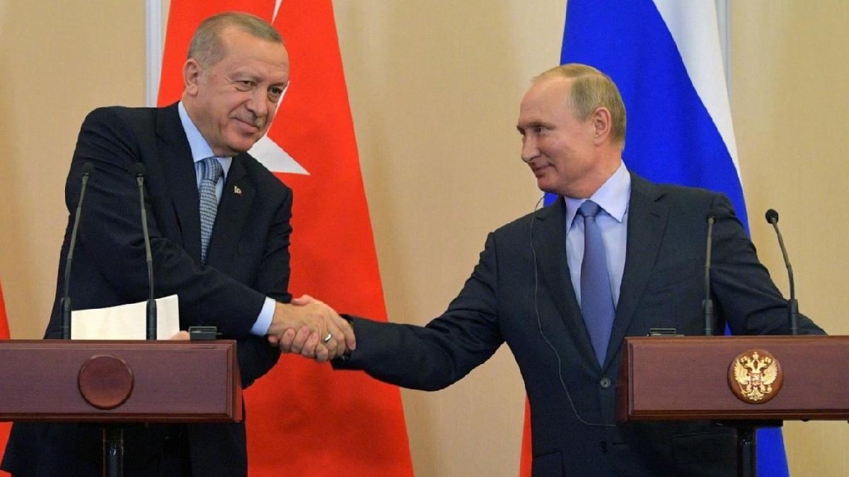 Rus basını Türkiye için 'yedek' Erdoğan için 'manevracı' dedi