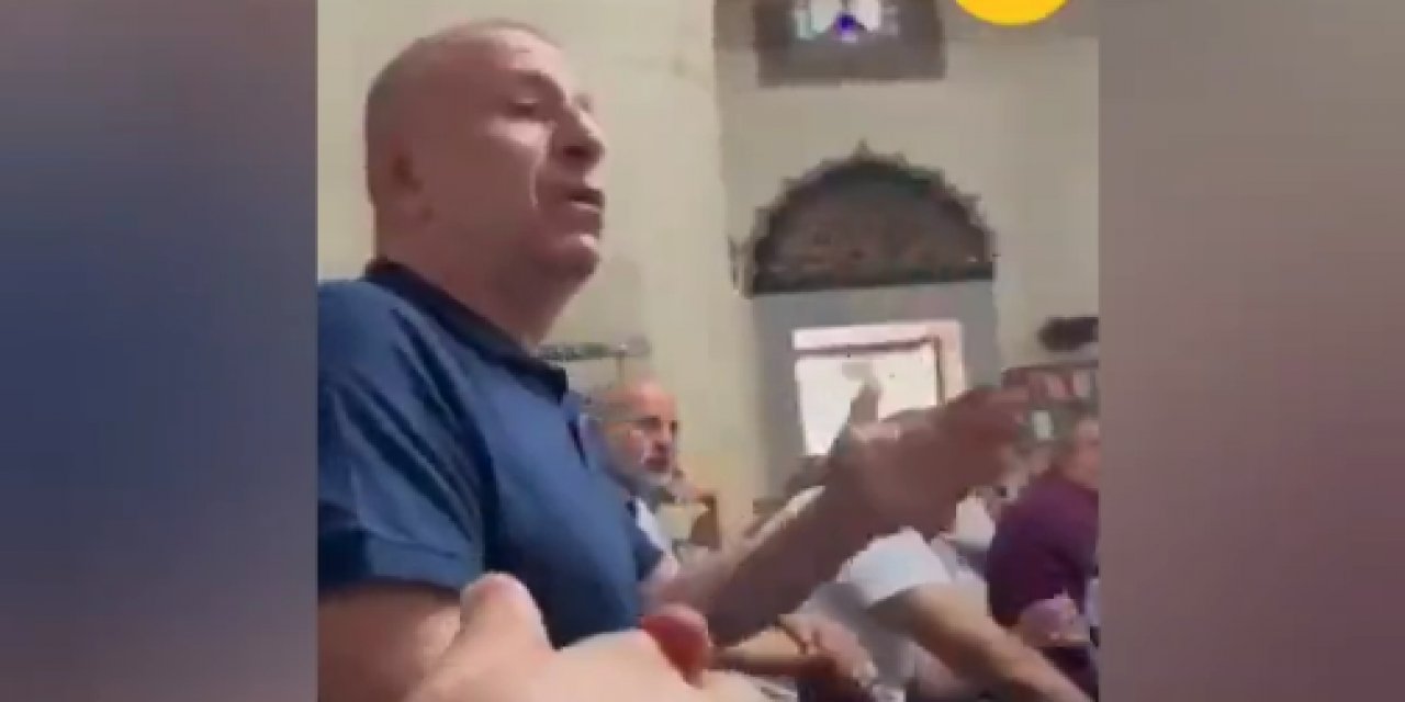Ümit Özdağ'dan cuma namazında imama tepki