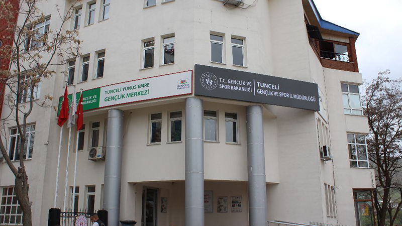 Atatürk'e hakaret eden müdür görevden alındı