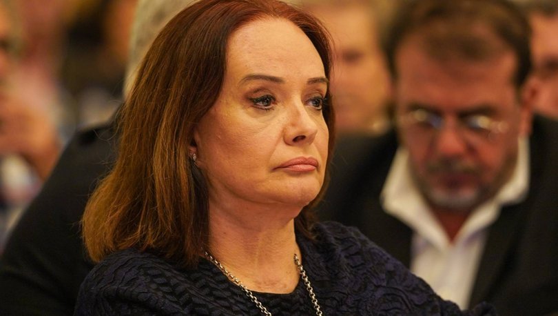 Müjde Ar, Gülşen'in tutuklanmasına isyan etti: "Gülşen'i apar topar içeri tıkmak tüm topluma gözdağıdır"