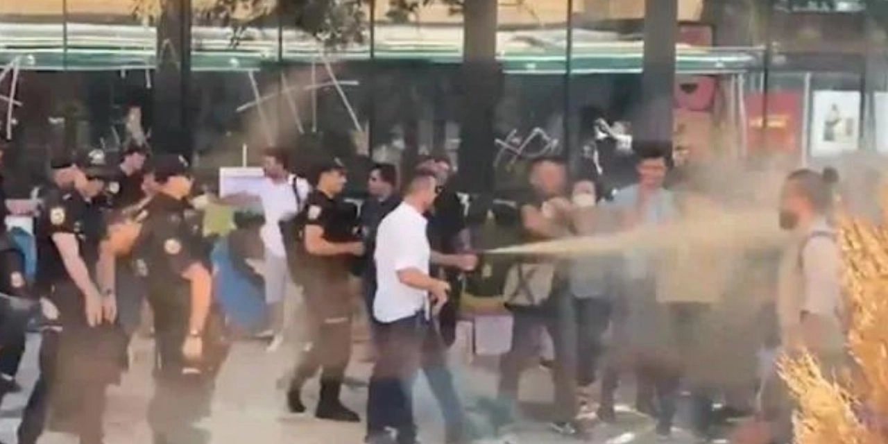 Ahmet Şık'tan Süleyman Soylu'ya: "Suçlu olsa seninle fotoğrafı olurdu"