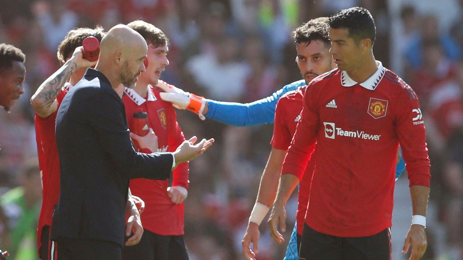 Erik Ten Hag, Cristiano Ronaldo krizine açıklık getirdi! Gidecek mi kalacak mı?