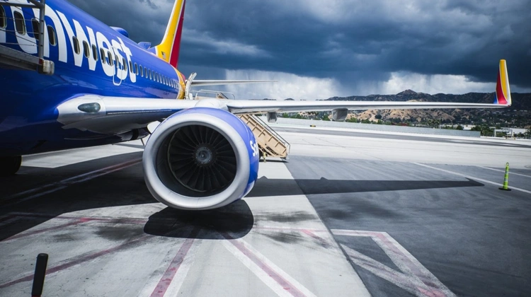 Airdrop'tan yollanan çıplak fotoğraflar pilotu çileden çıkardı