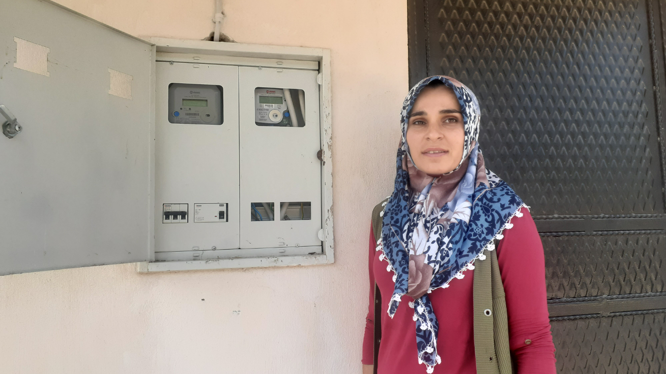 Yeni kiraladığı eve elektrik bağlatmadı! Nedenine çok şaşıracaksınız