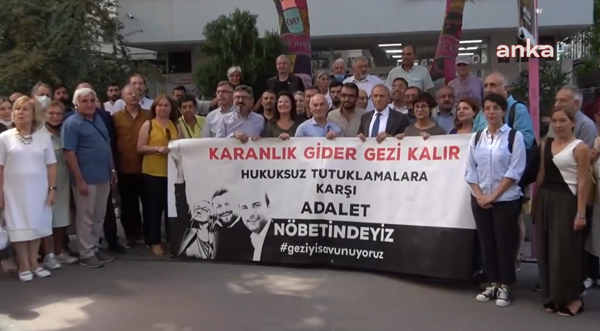Memuriyetten çıkarılan Tezcan Karakuş Candan: "Bugün ülkenin cumhurbaşkanı aradı, tabi Erdoğan değildi"