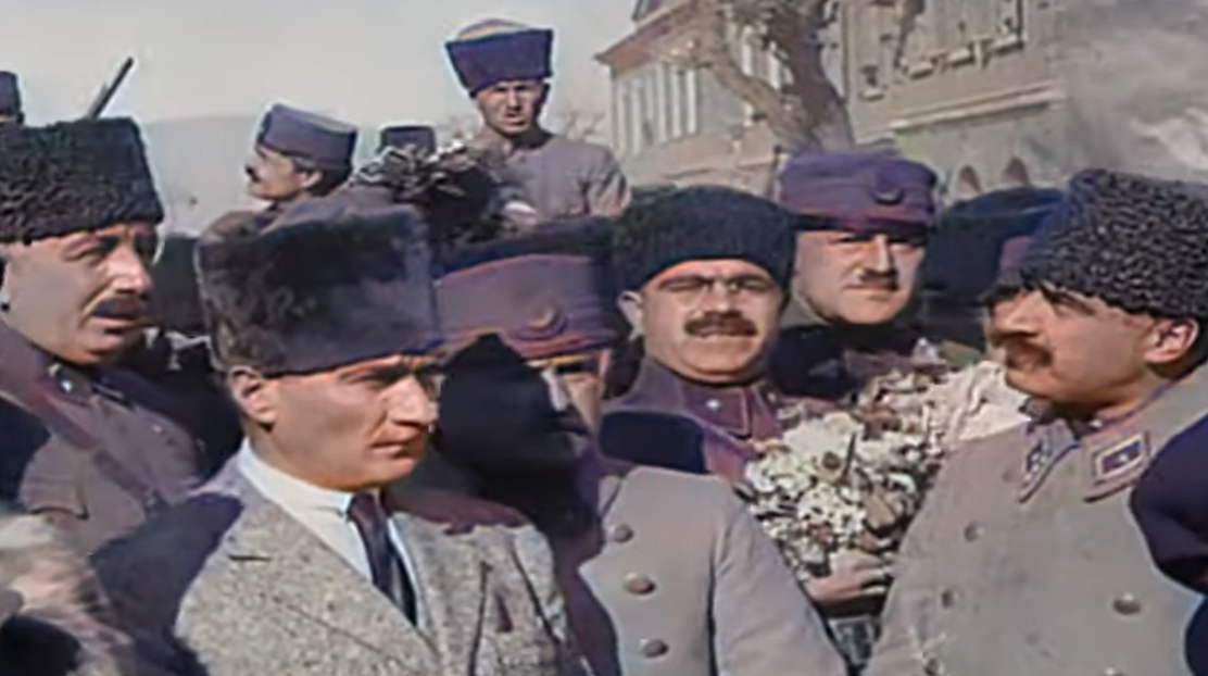 İşte Atatürk'ün İzmir'e girdiği an! Tarih: 10 Eylül 1922