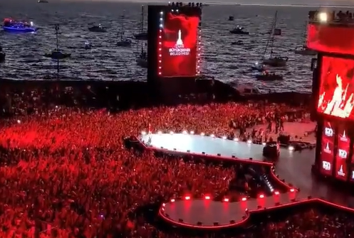 Tomorrowland değil İzmir!  Konser ve festival yasakçılarını üzen görüntüler! Müzik, eğlence, coşku, gençler...