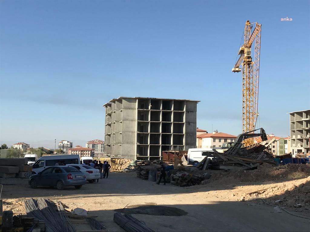 TOKİ inşaat şantiyesinde vinç devrildi: 3 Ölü