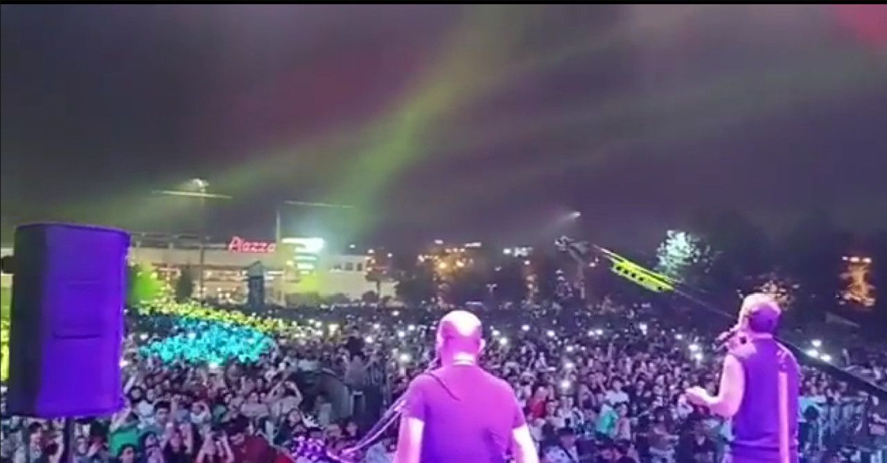 Gericilerin yasaklamak istediği Zakkum konseri rekor kırdı! AKP'den tepki... Şanlıurfa konserinde Atatürklü yanıt: "Hatıran yeter"
