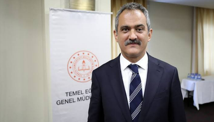 Milli Eğitim Bakanı Özer'den atanamayan öğretmene skandal sözler: "Mühendisler de atanamıyor ama böyle ağlamıyor"