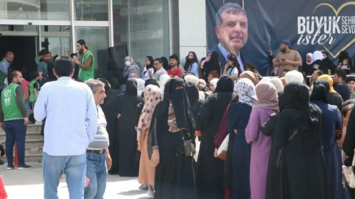Suriyelilerle ilgili hangi parti ne diyor? İşte partilerin sığınmacılarla ilgili görüşleri