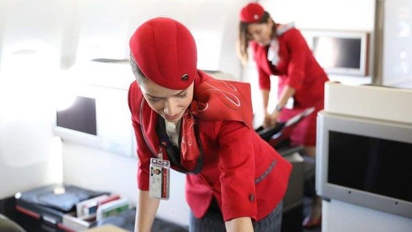 17 bin TL maaşla lise mezunu kabin memuru alınıyor! İşte THY'nin işe alım şartları ve detaylar