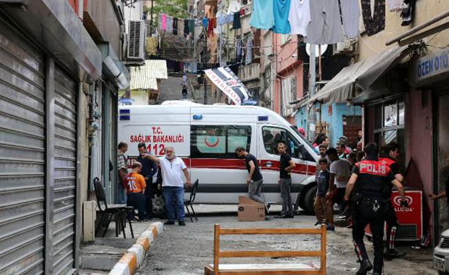 Beyoğlu'nda silahlı saldırı: 1 ölü, 2 yaralı