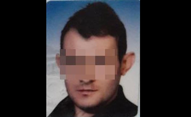 Aracının içinden küçük kızlara cinsel organını gösteren sapık gözaltında