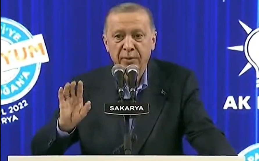 CHP'li Atila Sertel'den Erdoğan'a: Kafa gidik... "Biz geldiğimizde oy kullanma yaşı 30'du"