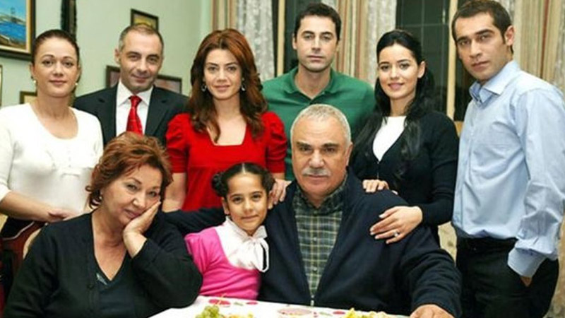 Yaprak Dökümü'ndeki maaş sahnesi gündem oldu