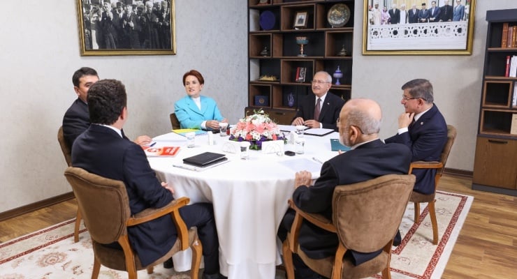 İllerde yapılan anket sonucu raporlaştırıldı: Altılı masanın adayı kim olmalı?