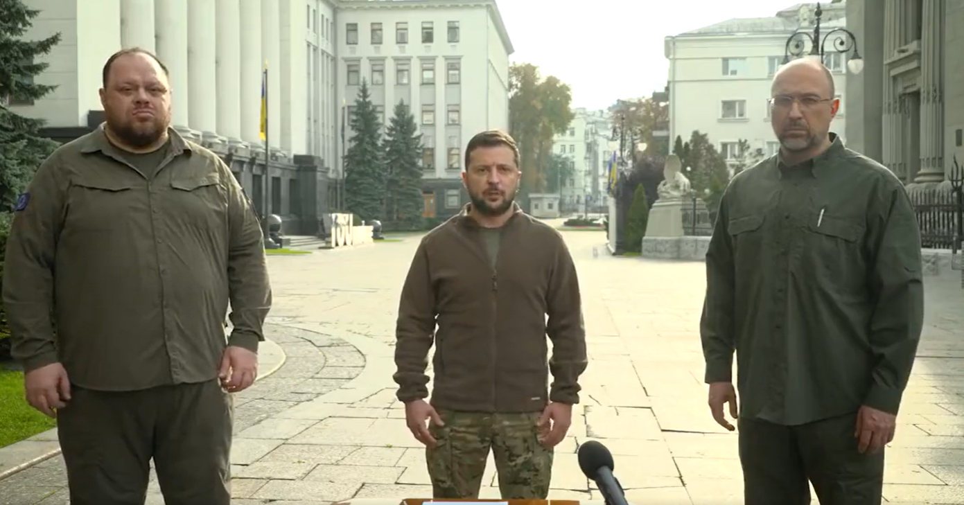 Ukrayna, NATO üyeliği için başvurdu! Zelenski canlı yayında imzaladı
