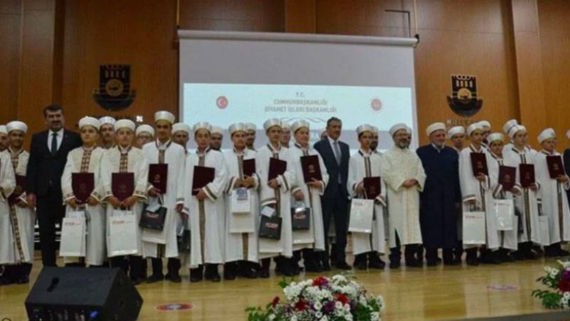 Atatürk'ü hedef almıştı! Diyanet'in 'bağımız kalmadı' dediği Mustafa Demirkan, Ali Erbaş'la aynı karede