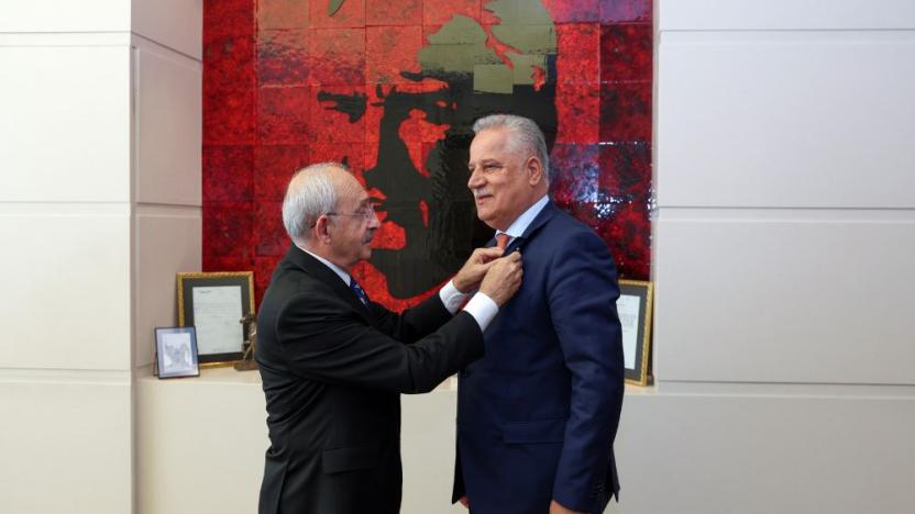 AKP'li vekil CHP'ye katıldı