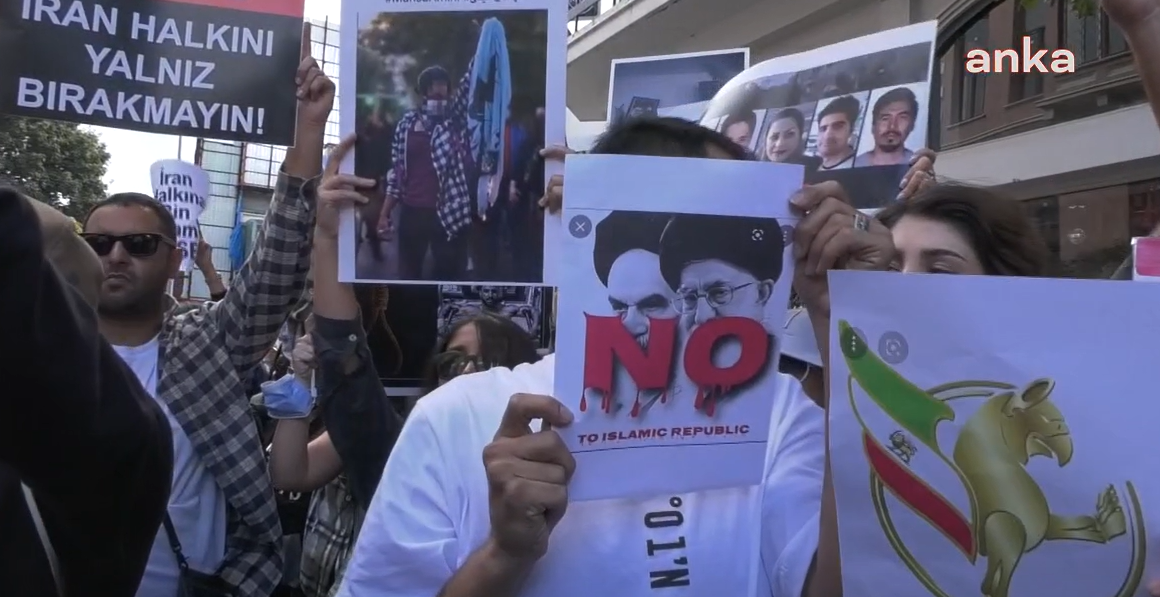 İranlılar'dan İstanbul'da Mahsa Amini protestosu