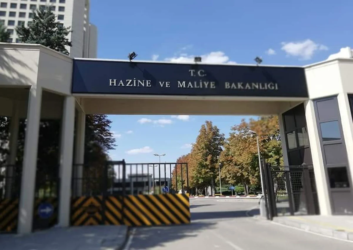 Hazine dolarla borçlanmak için 4 yabancı bankaya yetki verdi