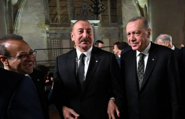 Erdoğan, Sorosçu gazeteciyle karşı karşıya geldi! "Vallahi değilim, gazeteciyim"