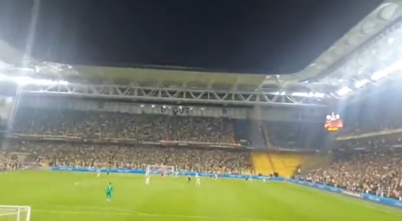 Yunan medyası İstanbul için 'başkent' demişti! Fenerbahçe taraftarı İzmir Marşı'yla cevap verdi