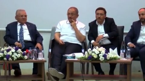 Mikrofonu unutunca olanlar oldu! Vatandaş derdini anlatırken, AKP'lilerin tepki çeken sözleri duyuldu