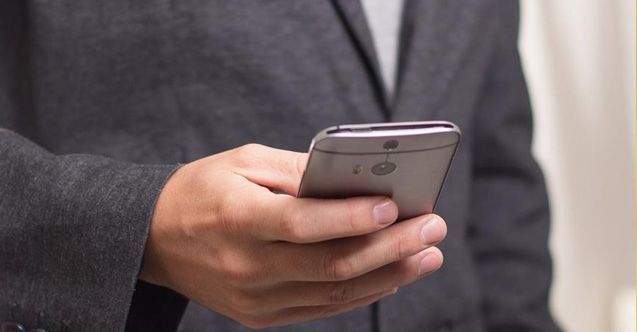 Telefonu elinden düşürmeyenlere kötü haber! Mobil tarifelere zam geldi