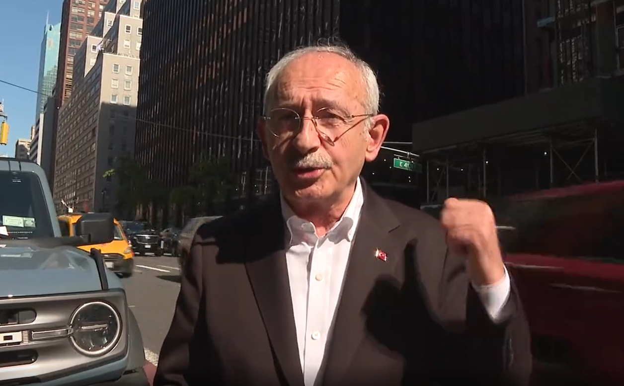 Kılıçdaroğlu, gökdelenin altından Erdoğan'a seslendi: "Senin ailen burada"