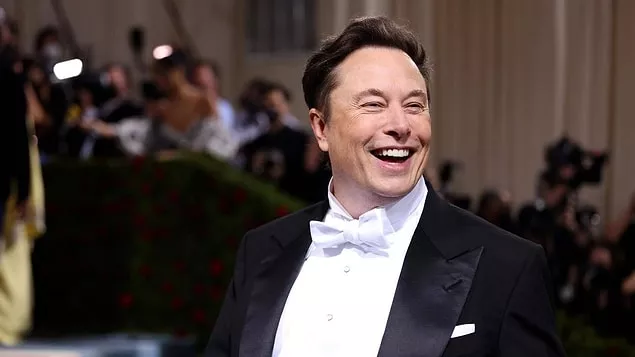 Elon Musk 'Yanık Saç' parfümü çıkardı