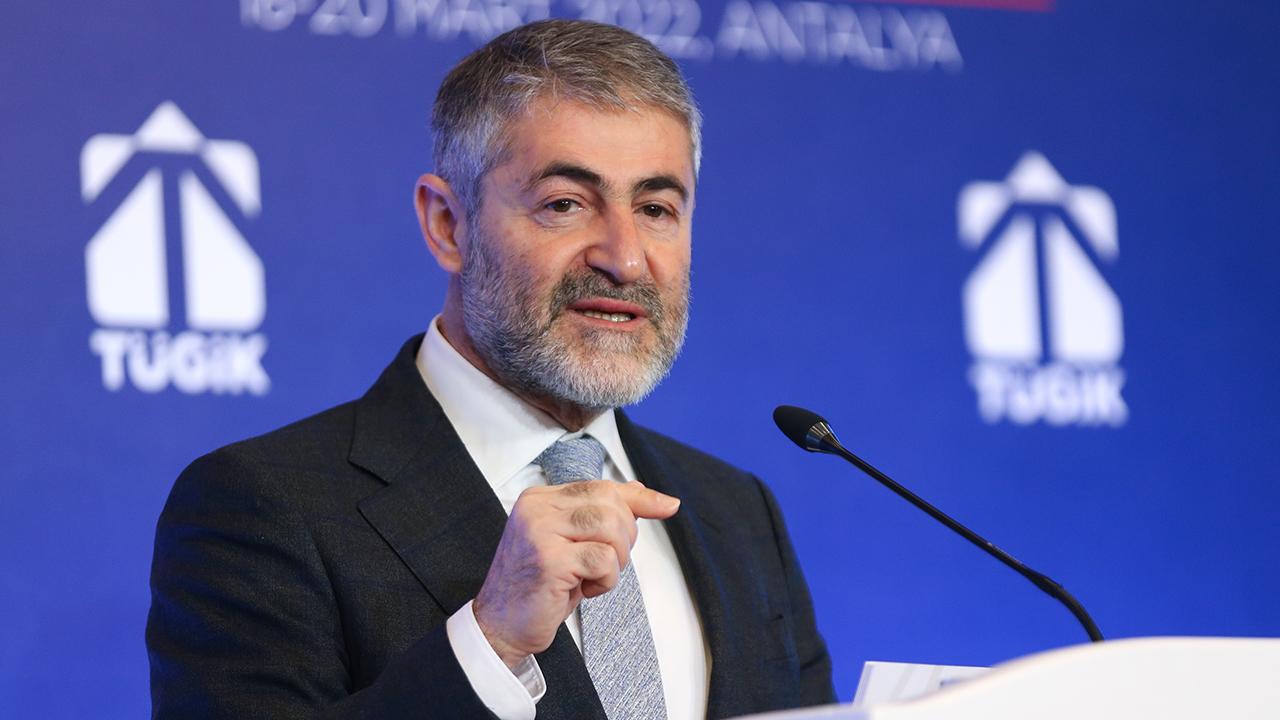 Sınıf arkadaşından Bakan Nebati'ye çağrı: "Fakülteye dön"