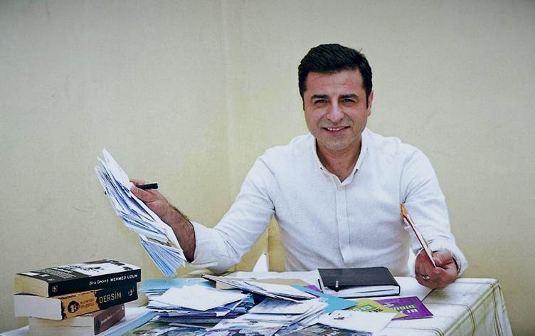 Demirtaş'a açılan davada karar çıktı: Hapis cezası verildi