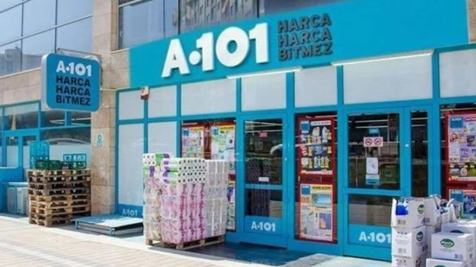 A101’in şubesini fareler bastı