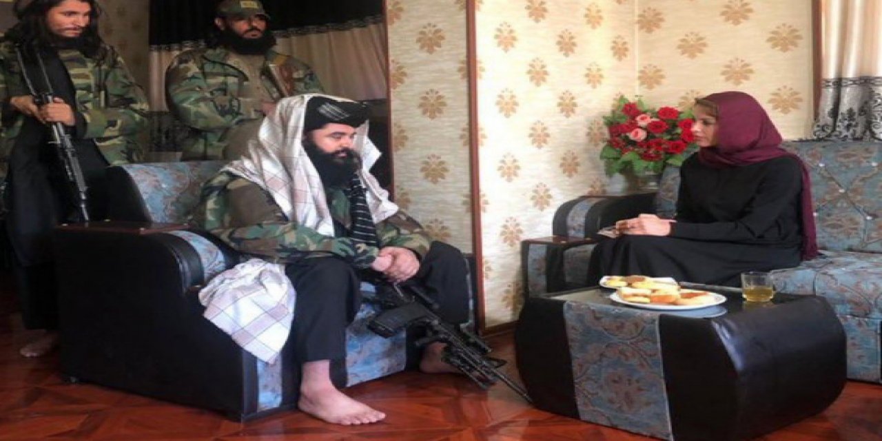 Nagehan Alçı, Taliban'ın canlı bomba timiyle bir arada! Bombacı şefiyle röportaj