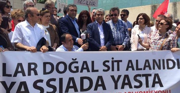 CHP'lilerden Yassıada'da protesto