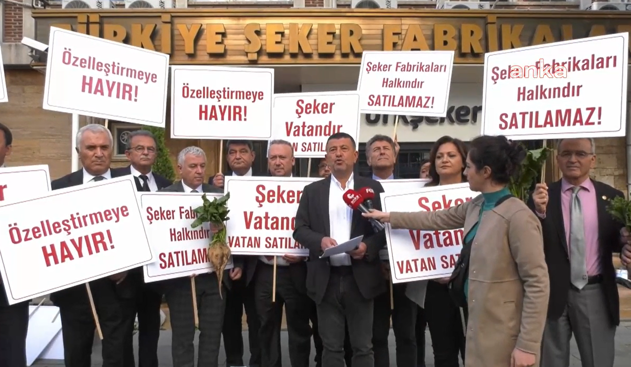 Ellerin şeker pancarlarıyla açıklama yaptılar! Veli Ağbaba: "Şekere 1 yılda yüzde 440 zam geldi"
