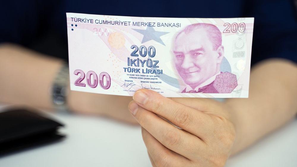 Talih kuşu belki de cebinizde yatıyor! 200 lirayı 300 bine satışa çıkardı