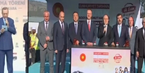 Erdoğan açılıştaki isimleri sayarken biri 'yandık' dedi! O anlar kameraya yansıdı