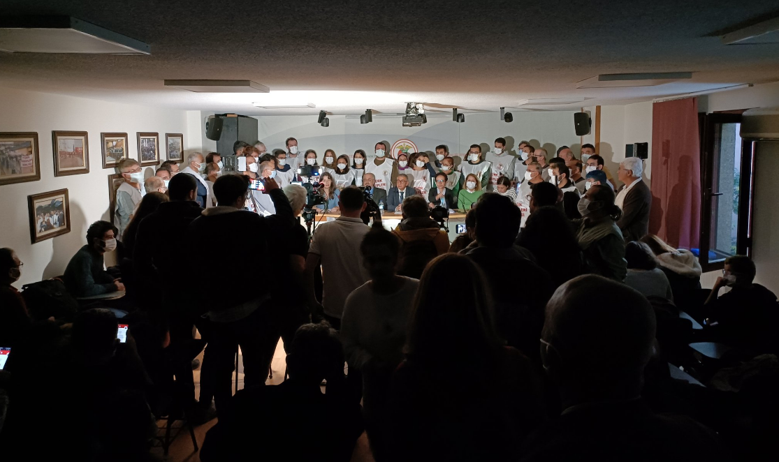 TTB binasında açıklama yaparken salon bir anda karardı