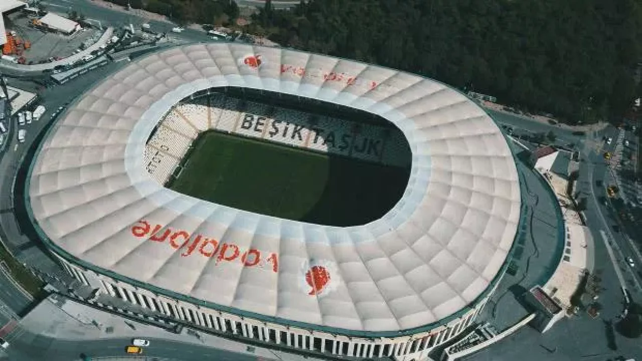 Beşiktaş açıkladı! Stadın adı değişiyor