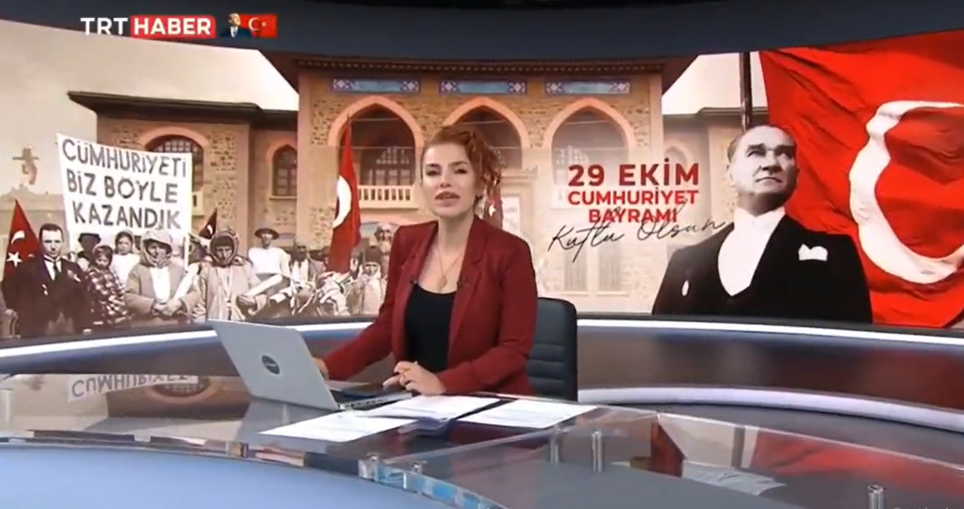 TRT spikerinin 29 Ekim sözleri olay oldu: "Bizi ümmet olmaktan çıkarıp..."