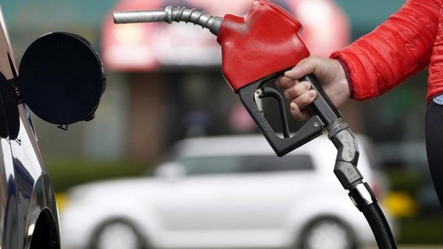 Benzine bu gece zam geliyor
