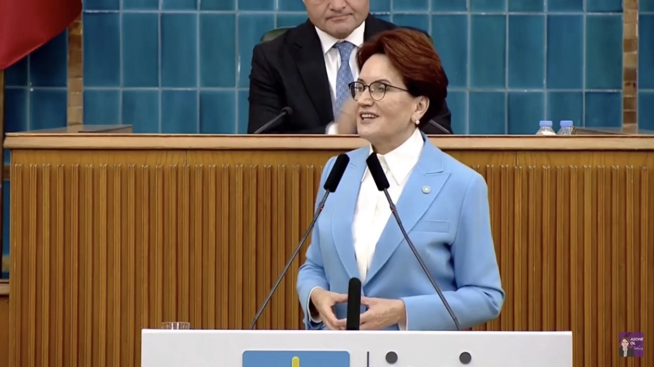 İYİ Parti'ye bir katılım daha! Parti rozetini Meral Akşener taktı