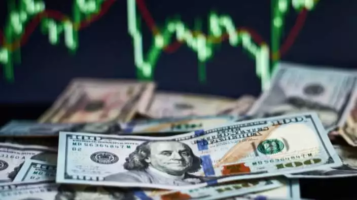İş insanlarından hükümete dolar kuru çağrısı! Dolara enflasyon ayarı mı geliyor?