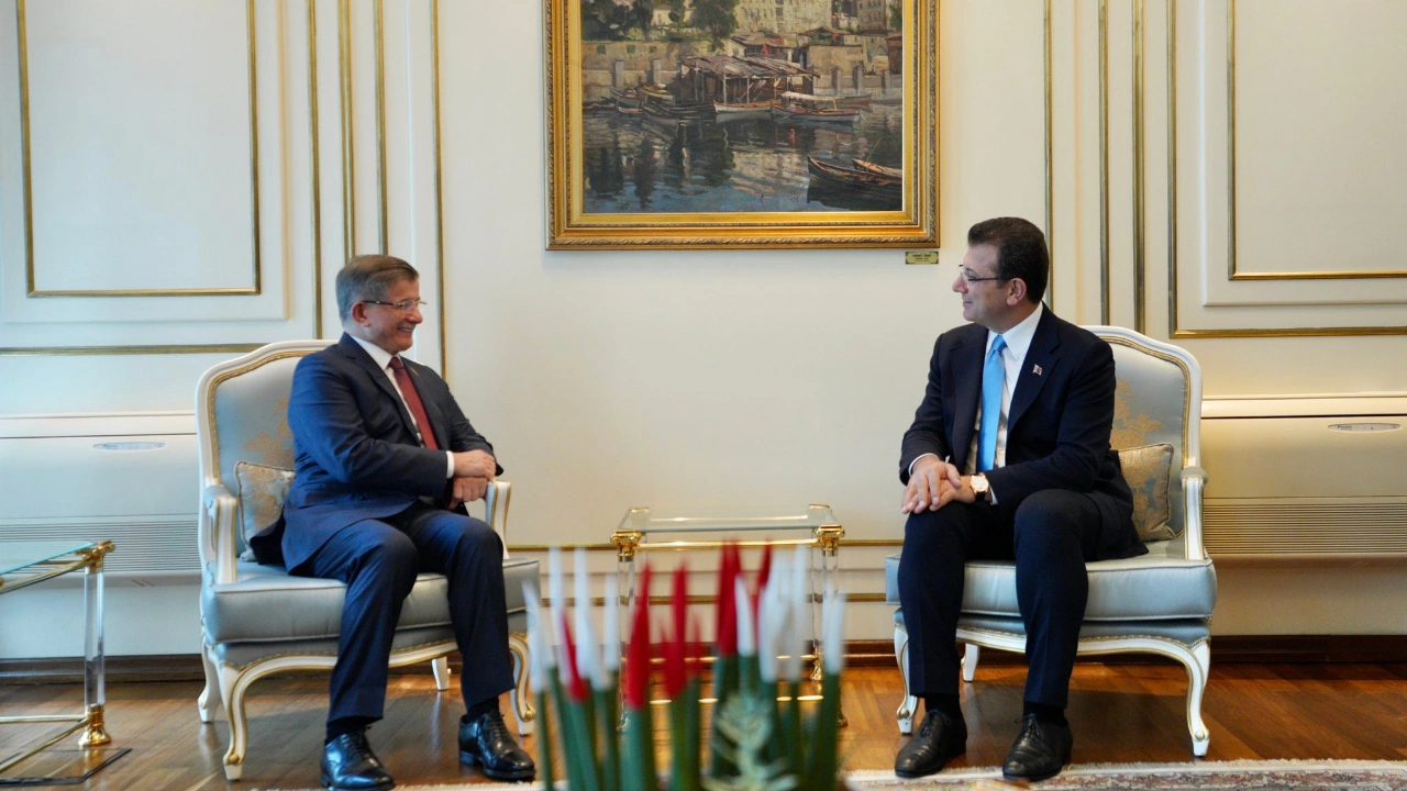 Davutoğlu'ndan İmamoğlu'na destek: "Ekrem İmamoğlu’nun yanındayız"